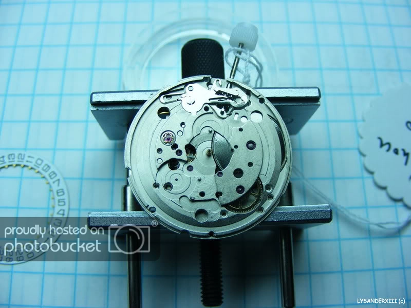 HZ6300Movement2_zpse17651a9.jpg